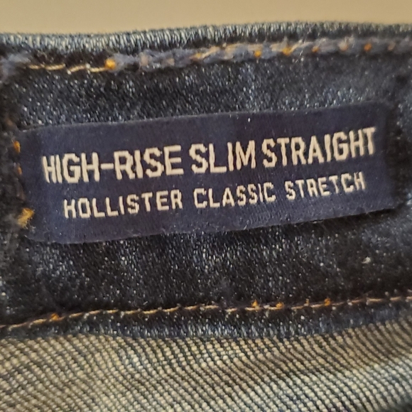 High-Rise Slim Straight - Picture 4 of 4